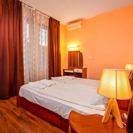 Glitter ~2-bdr Flat By National Palace Of Culture