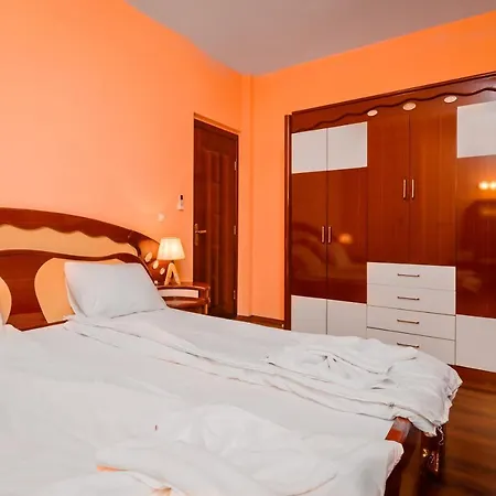 Apartmán Glitter ~2-bdr Flat By National Palace Of Culture *